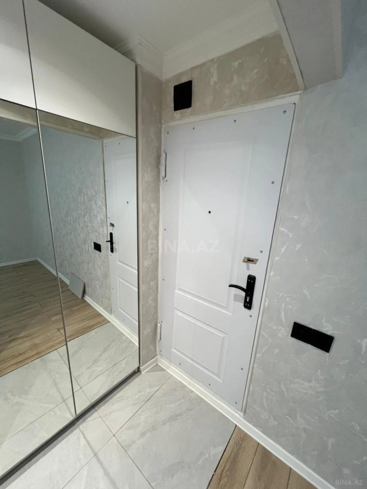 Kirayə verilir 2 otaqlı mənzil 45 m²