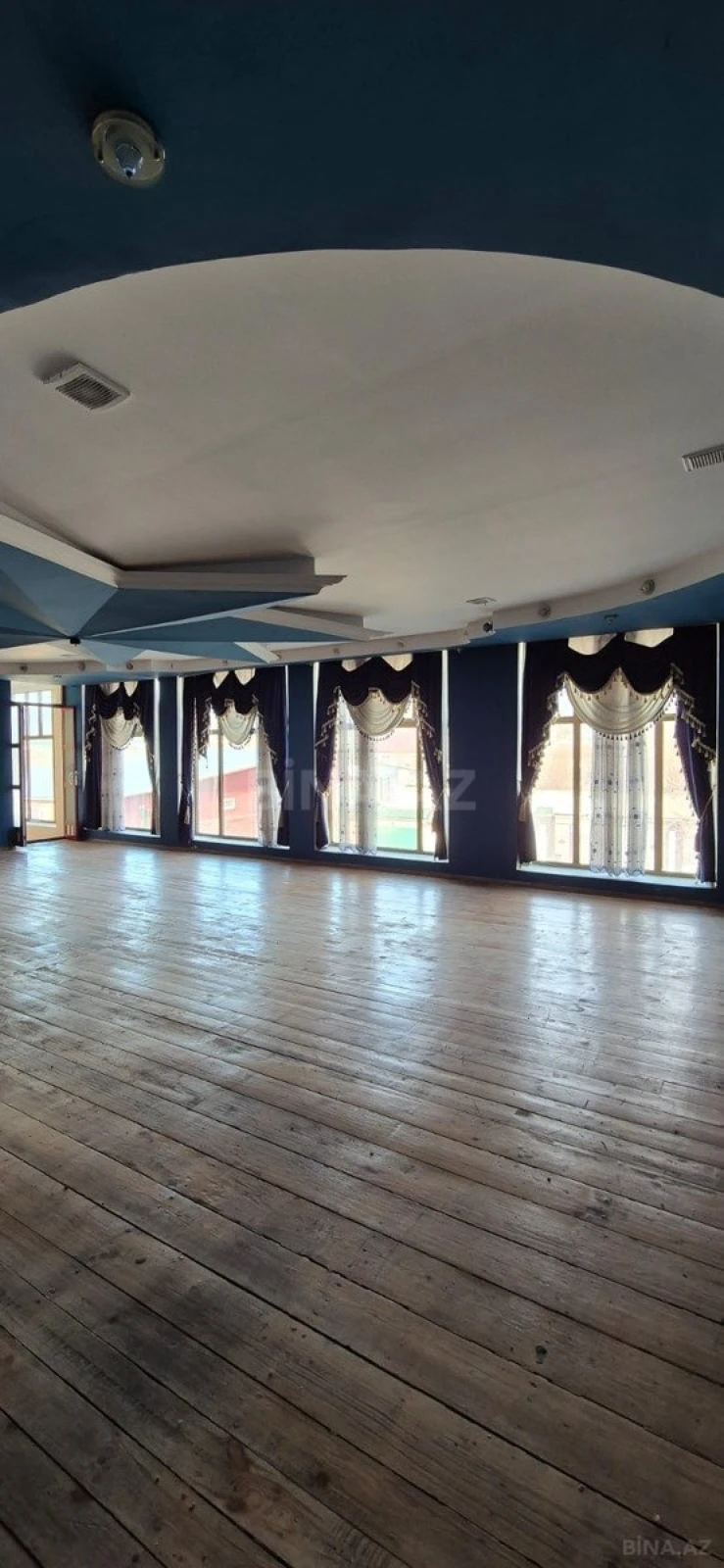 Satılır obyekt 1100 m²