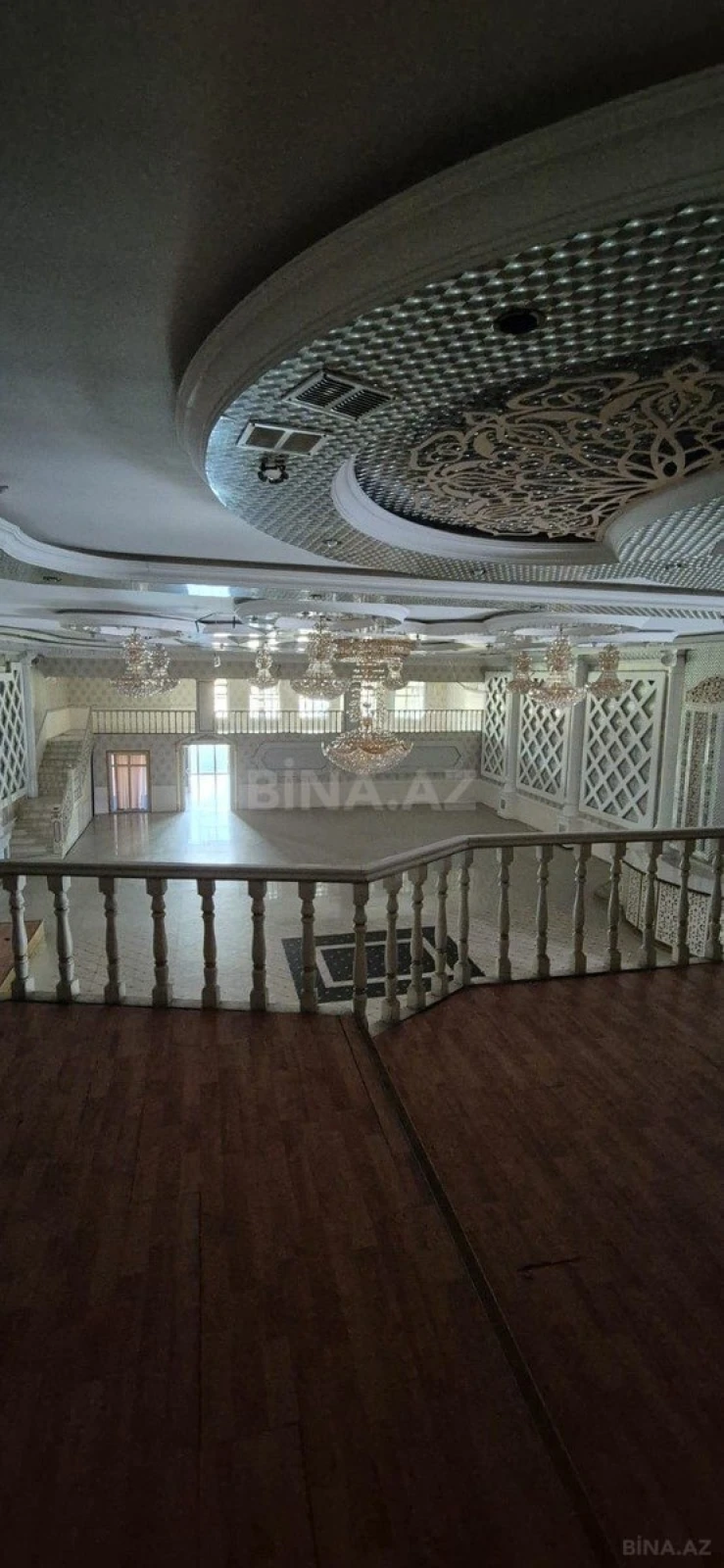 Satılır obyekt 1100 m²