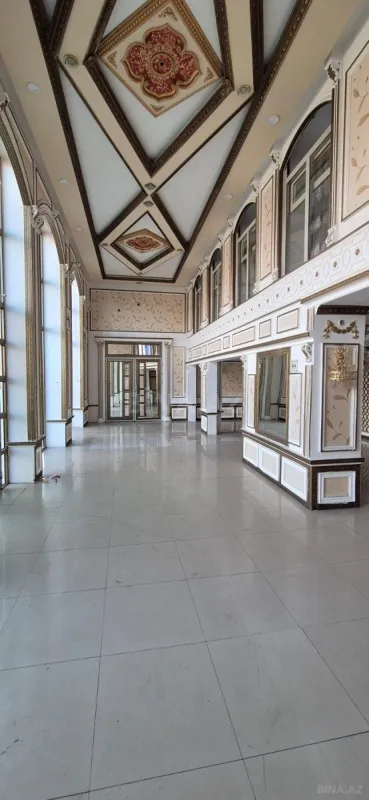 Satılır obyekt 1100 m²