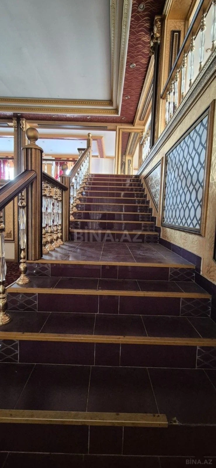 Satılır obyekt 1100 m²