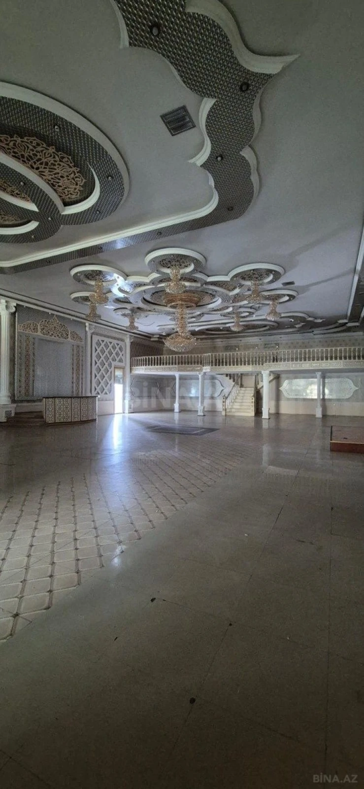 Satılır obyekt 1100 m²