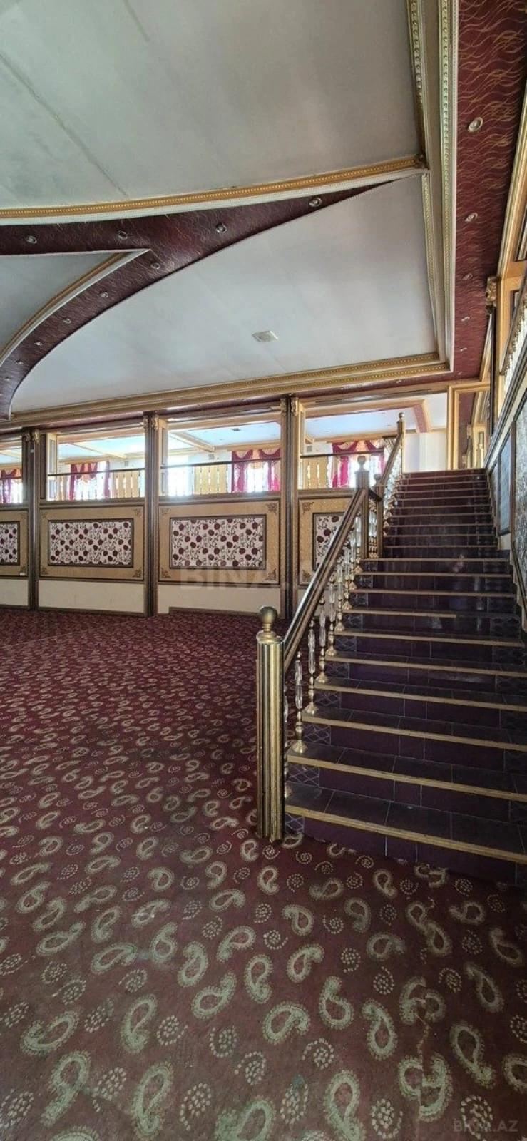 Satılır obyekt 1100 m²