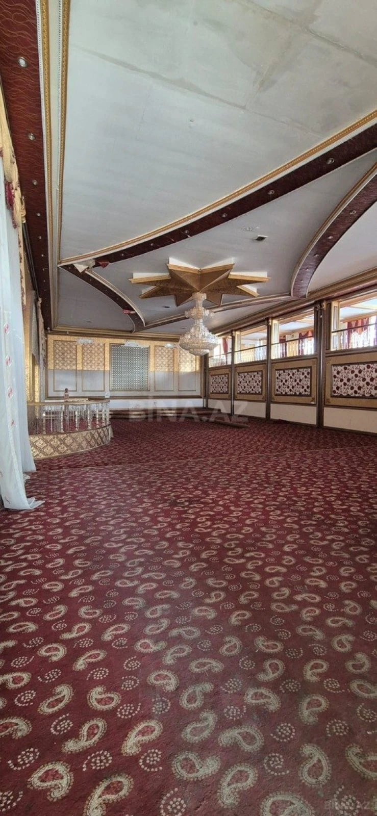 Satılır obyekt 1100 m²