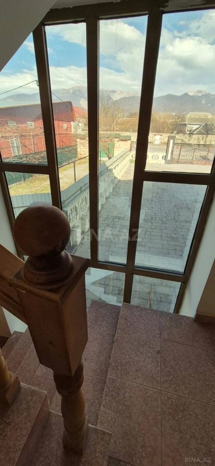 Satılır obyekt 1100 m²