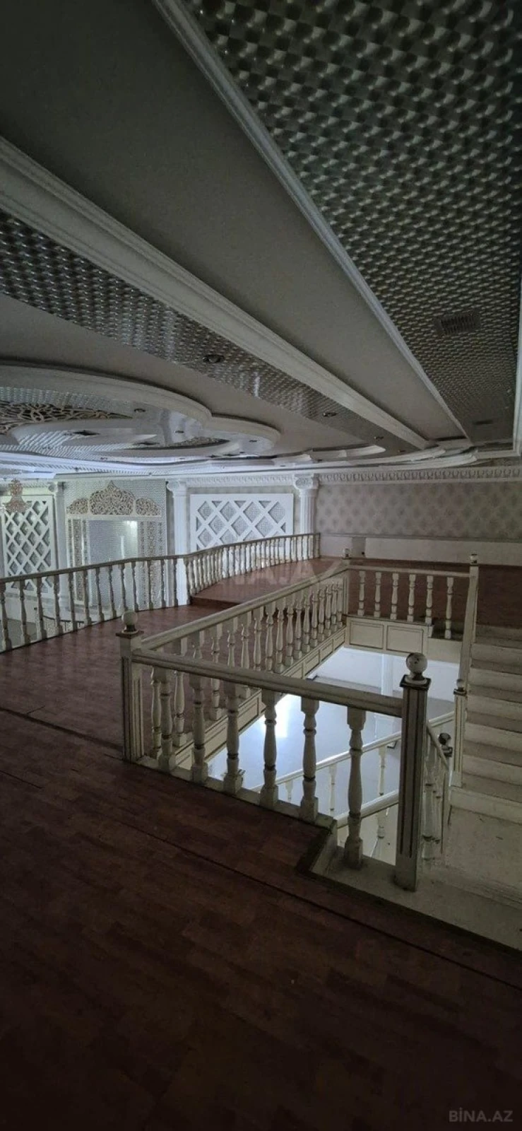 Satılır obyekt 1100 m²