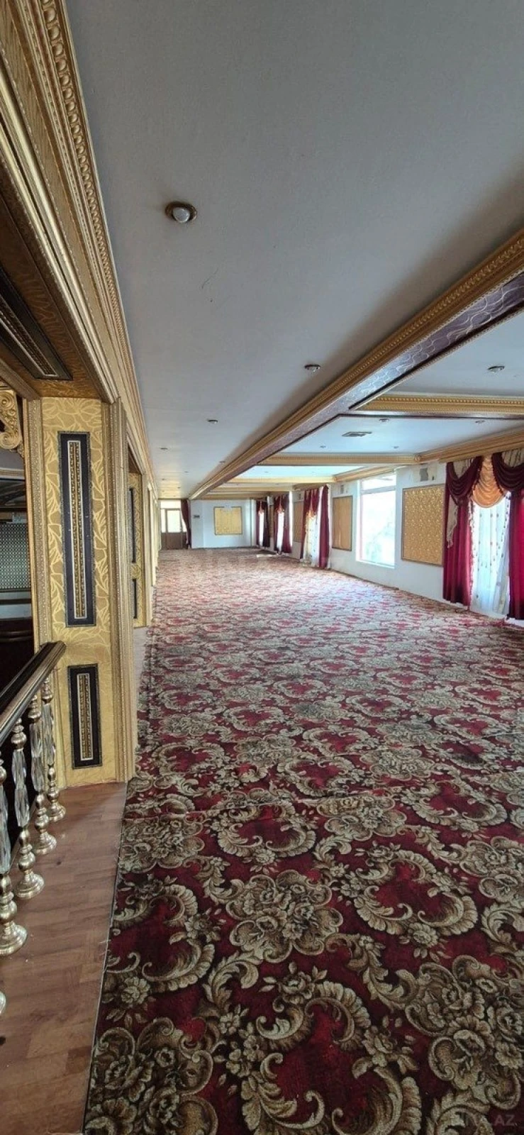 Satılır obyekt 1100 m²