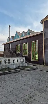 Satılır obyekt 1100 m²