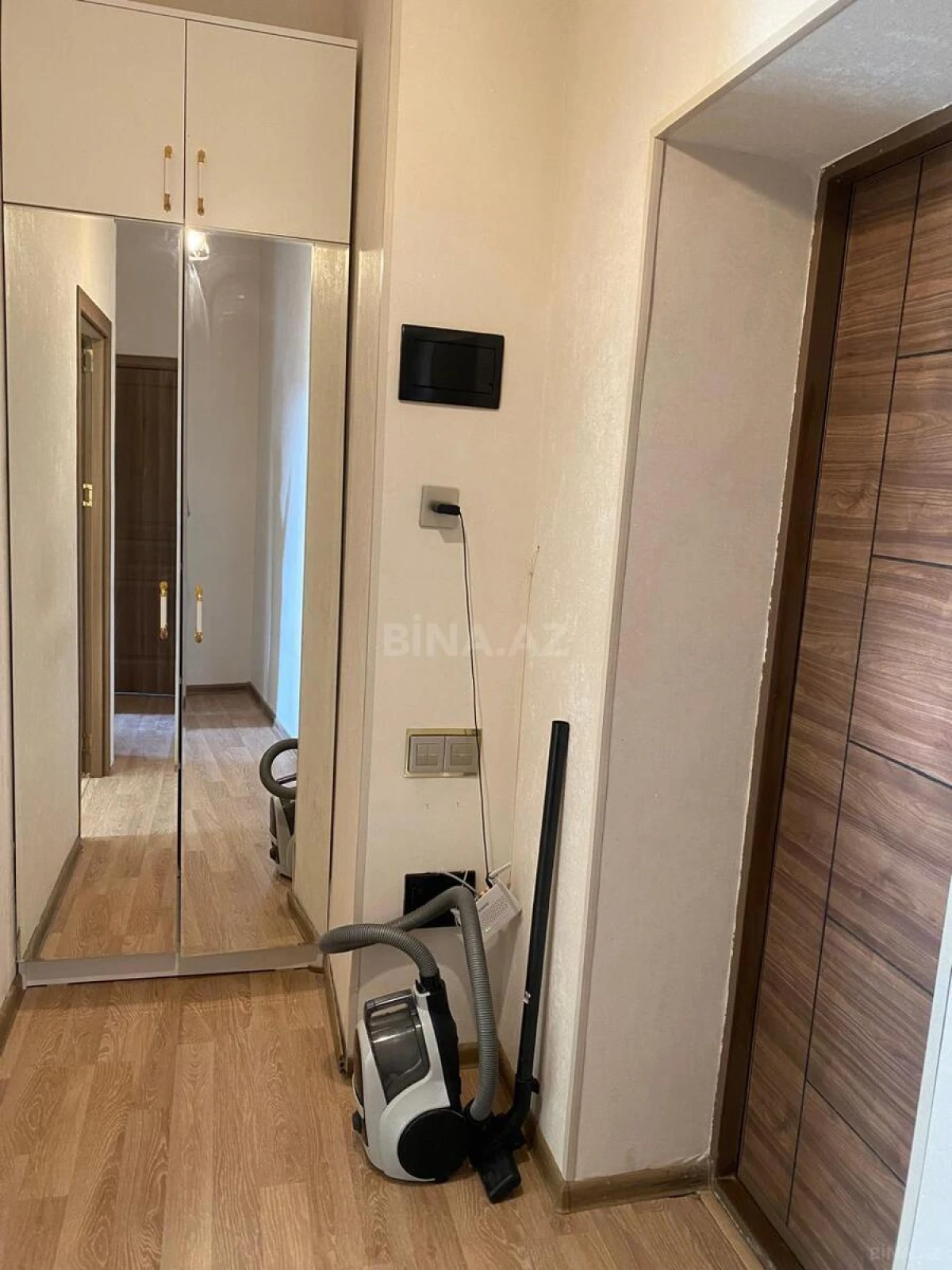 Kirayə verilir 2 otaqlı mənzil 55 m²
