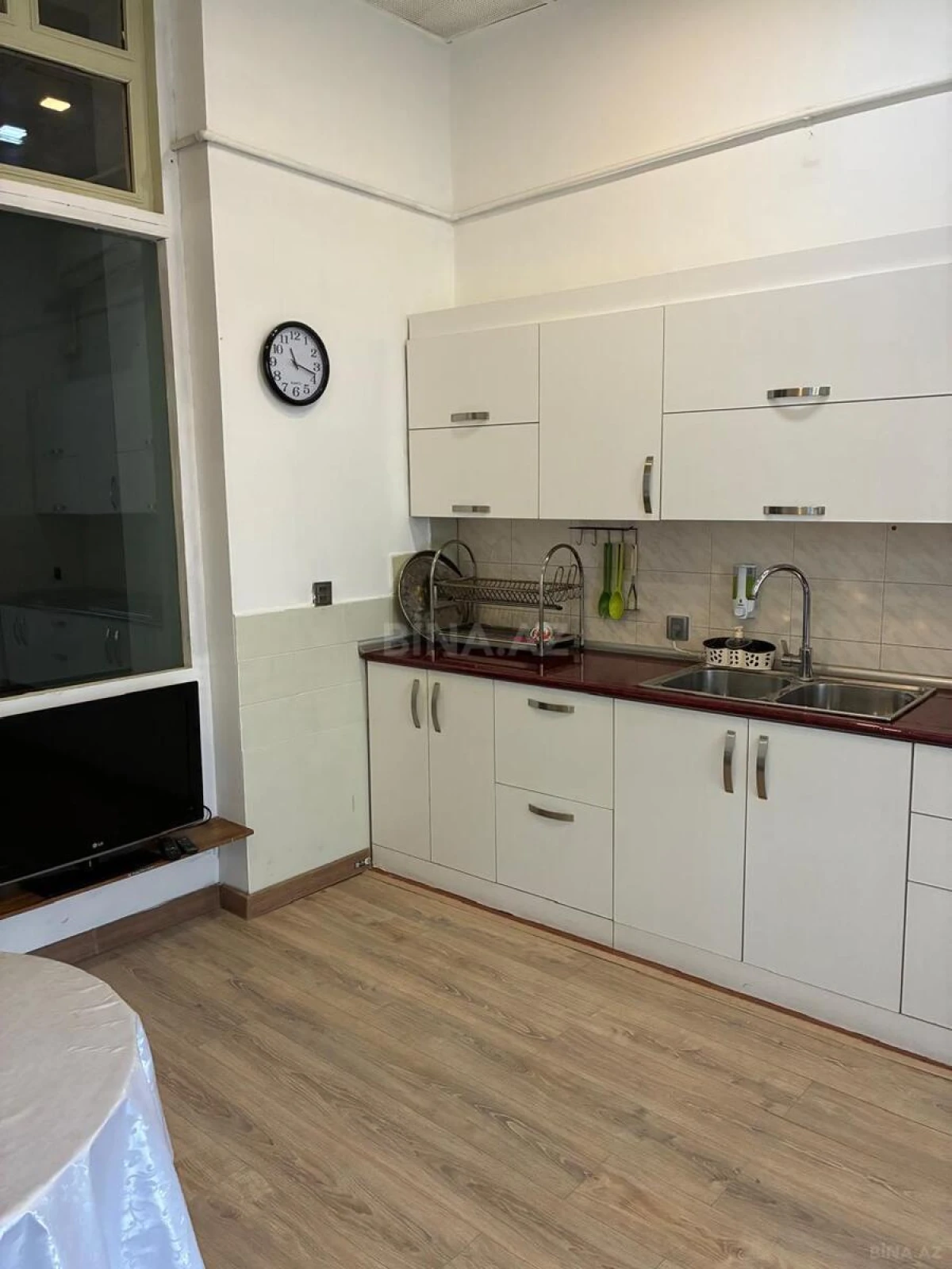 Kirayə verilir 3 otaqlı ofis 150 m²