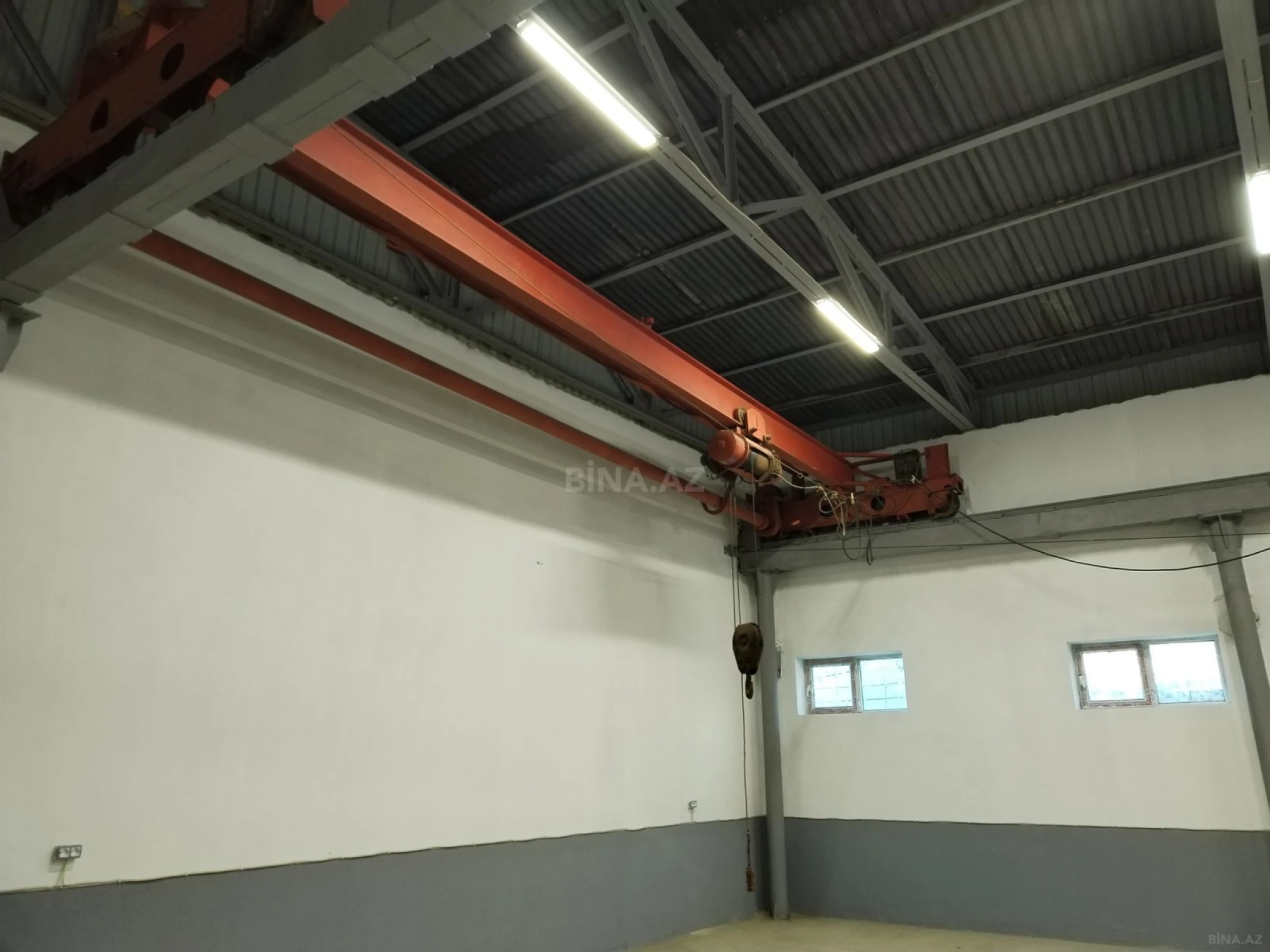 Kirayə verilir obyekt 200 m²