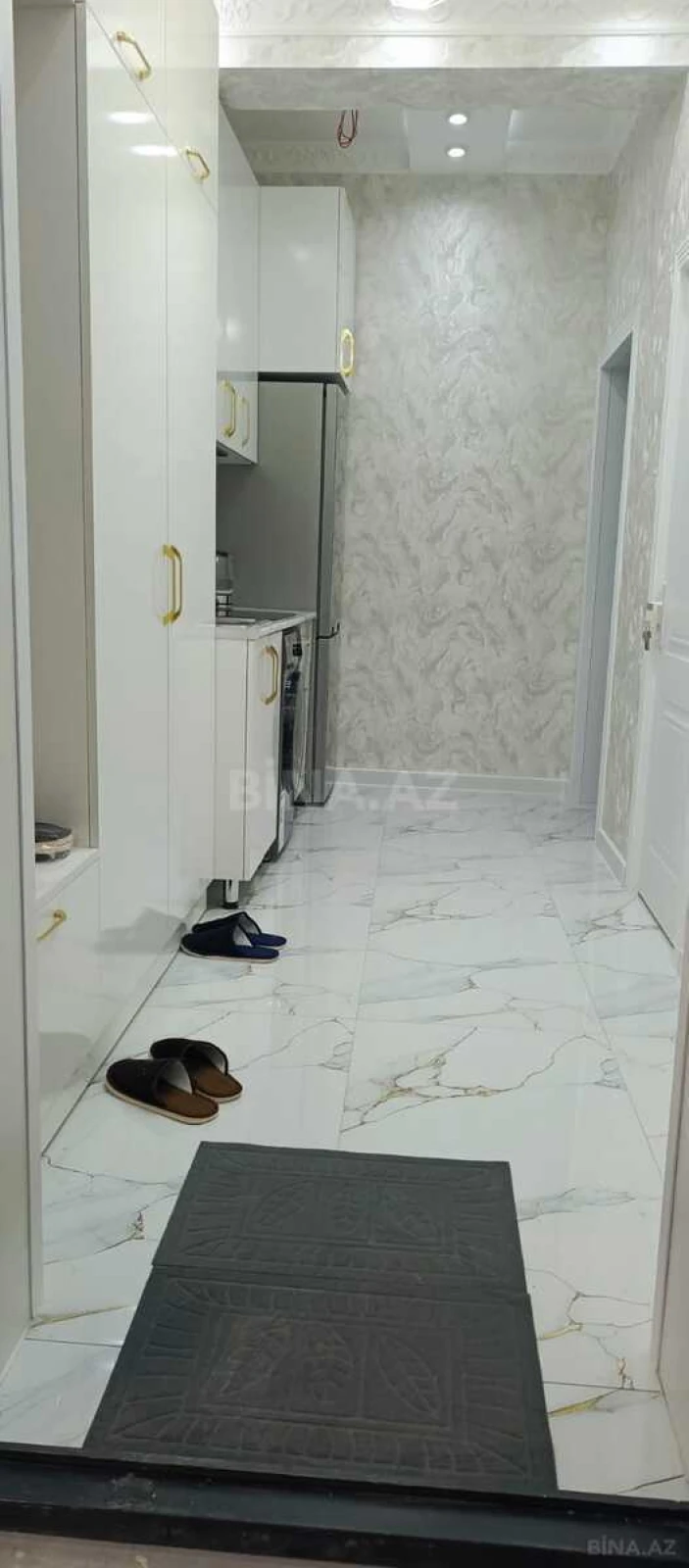Kirayə verilir 2 otaqlı mənzil 75 m²