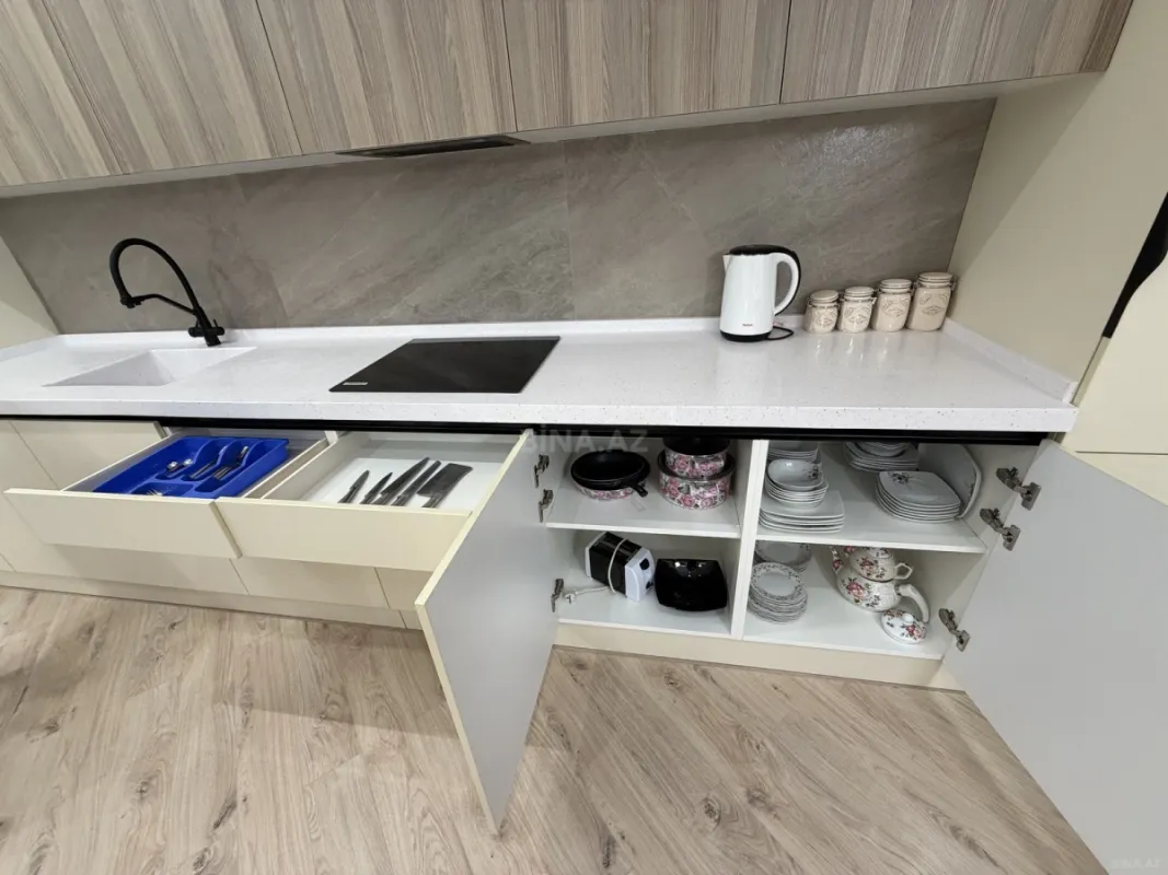 Kirayə verilir 3 otaqlı mənzil 108 m²