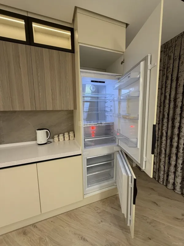 Kirayə verilir 3 otaqlı mənzil 108 m²
