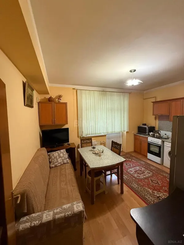 Satılır 2 otaqlı mənzil 96 m²