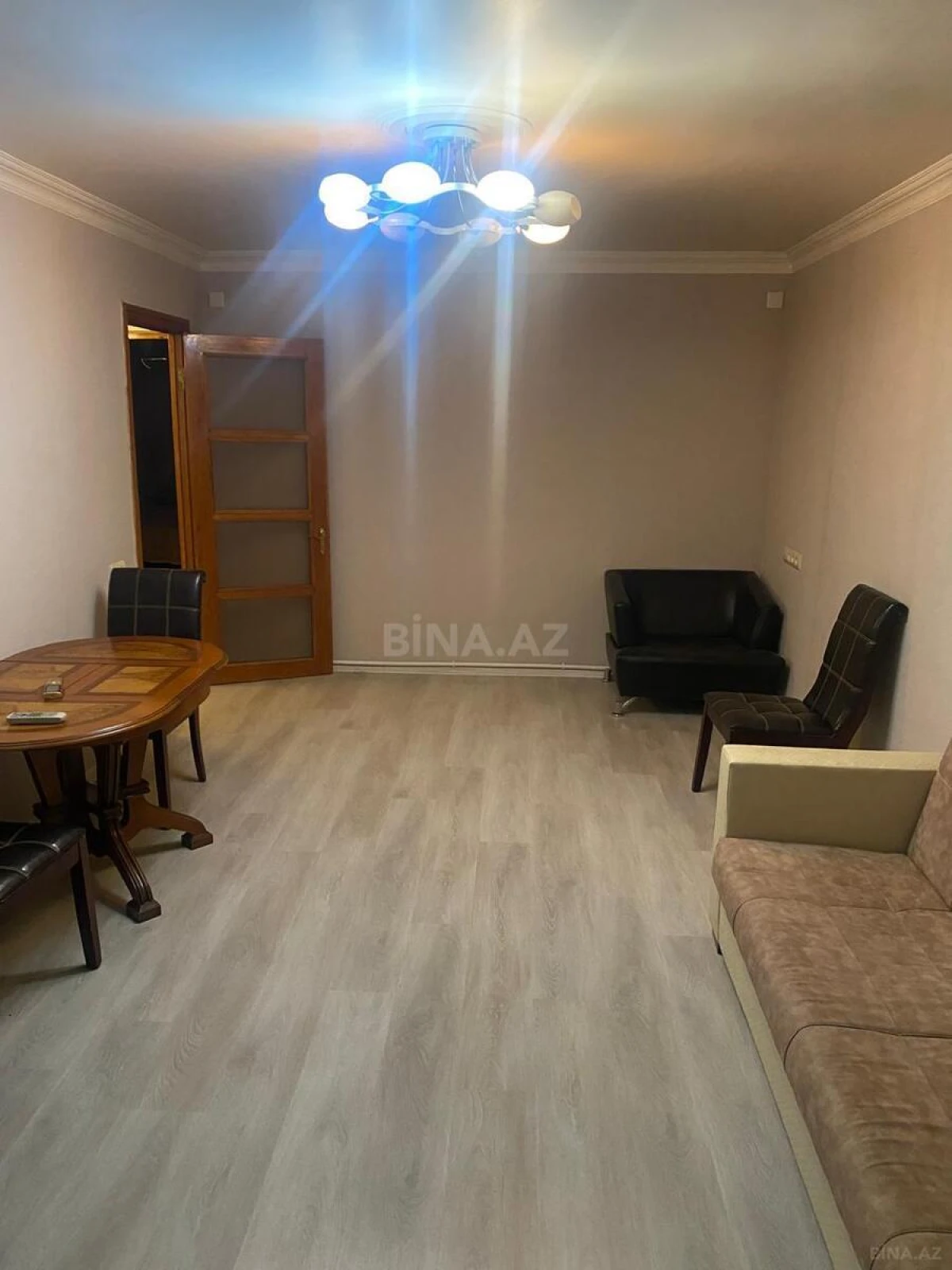 Kirayə verilir 2 otaqlı mənzil 57 m²