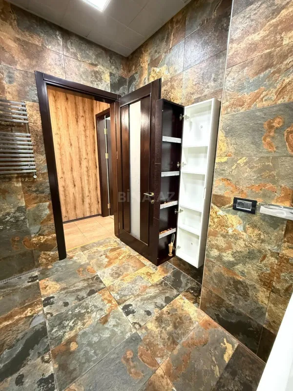 Kirayə verilir 3 otaqlı mənzil 140 m²