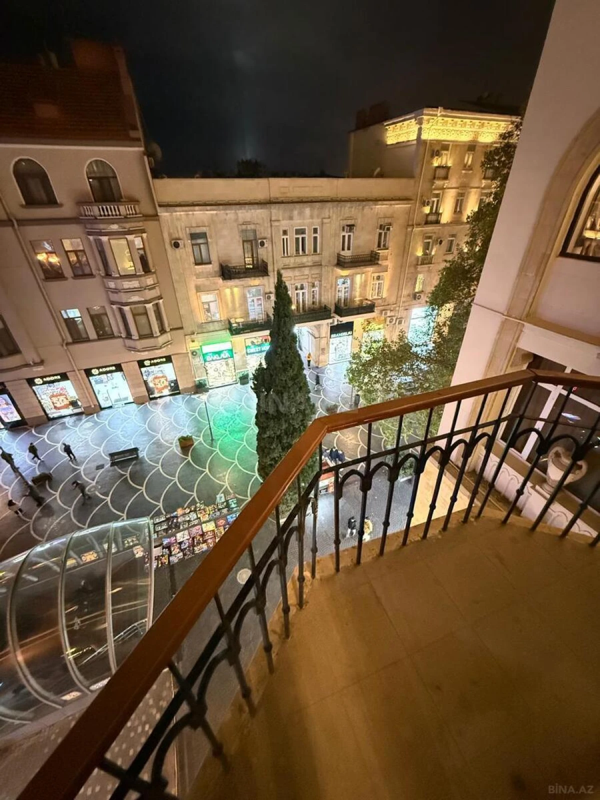 Kirayə verilir 3 otaqlı mənzil 140 m²