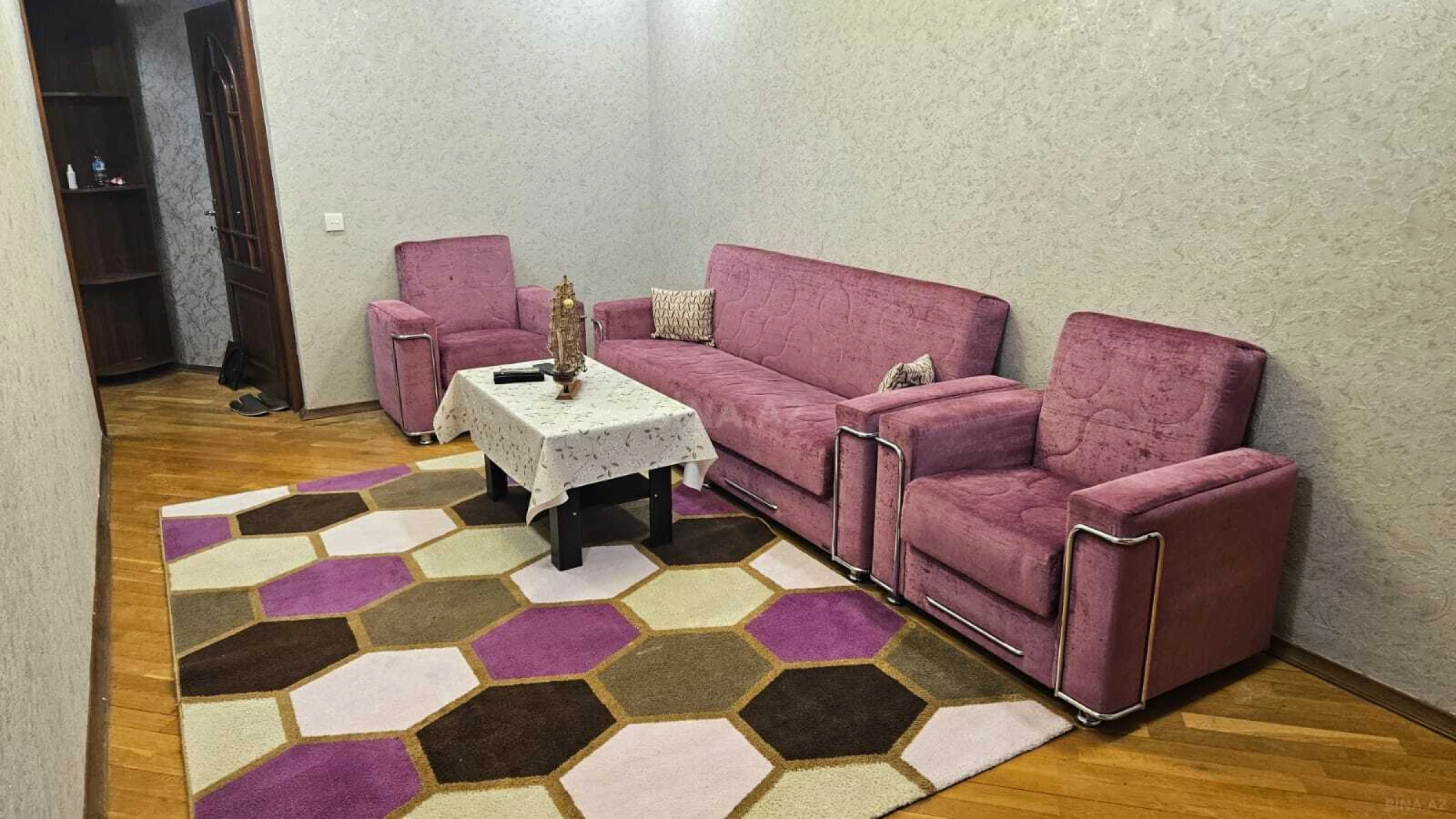 Kirayə verilir 2 otaqlı mənzil 70 m²