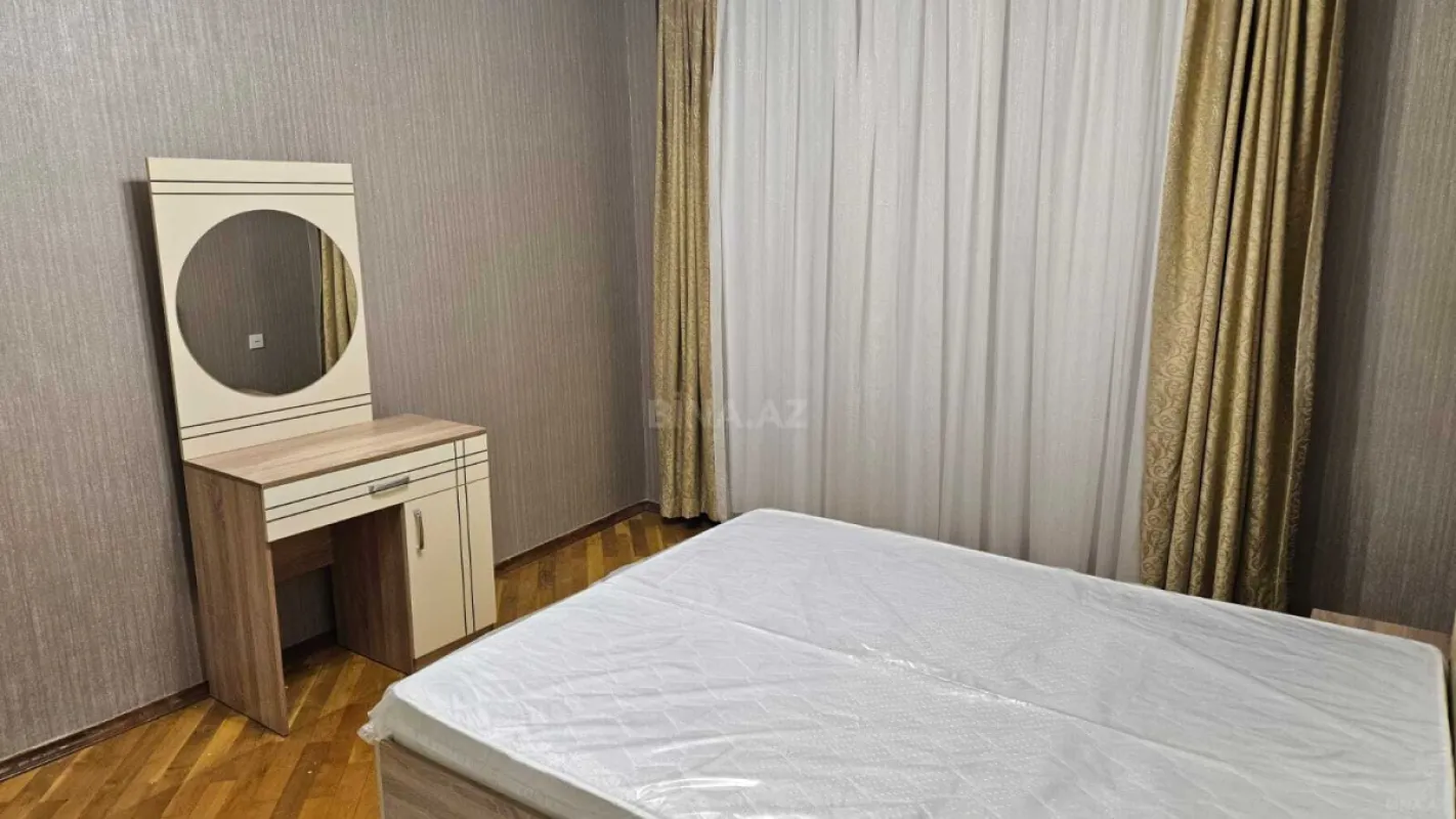 Kirayə verilir 2 otaqlı mənzil 70 m²