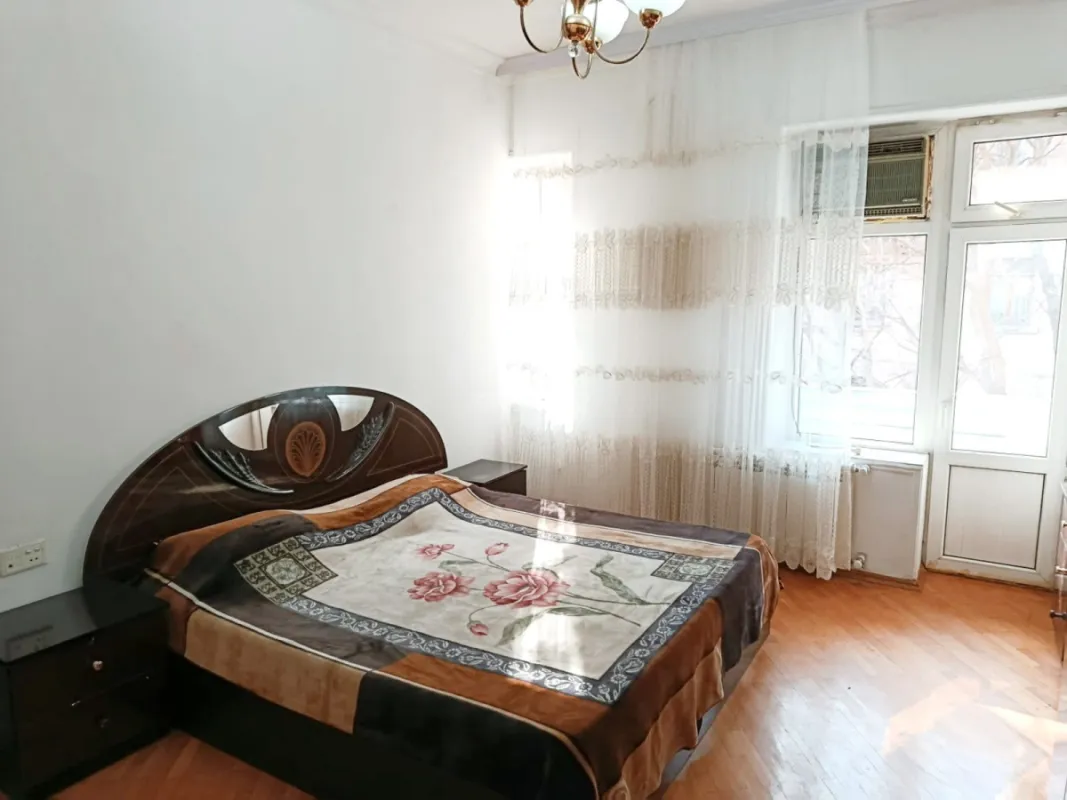 Kirayə verilir 4 otaqlı mənzil 120 m²