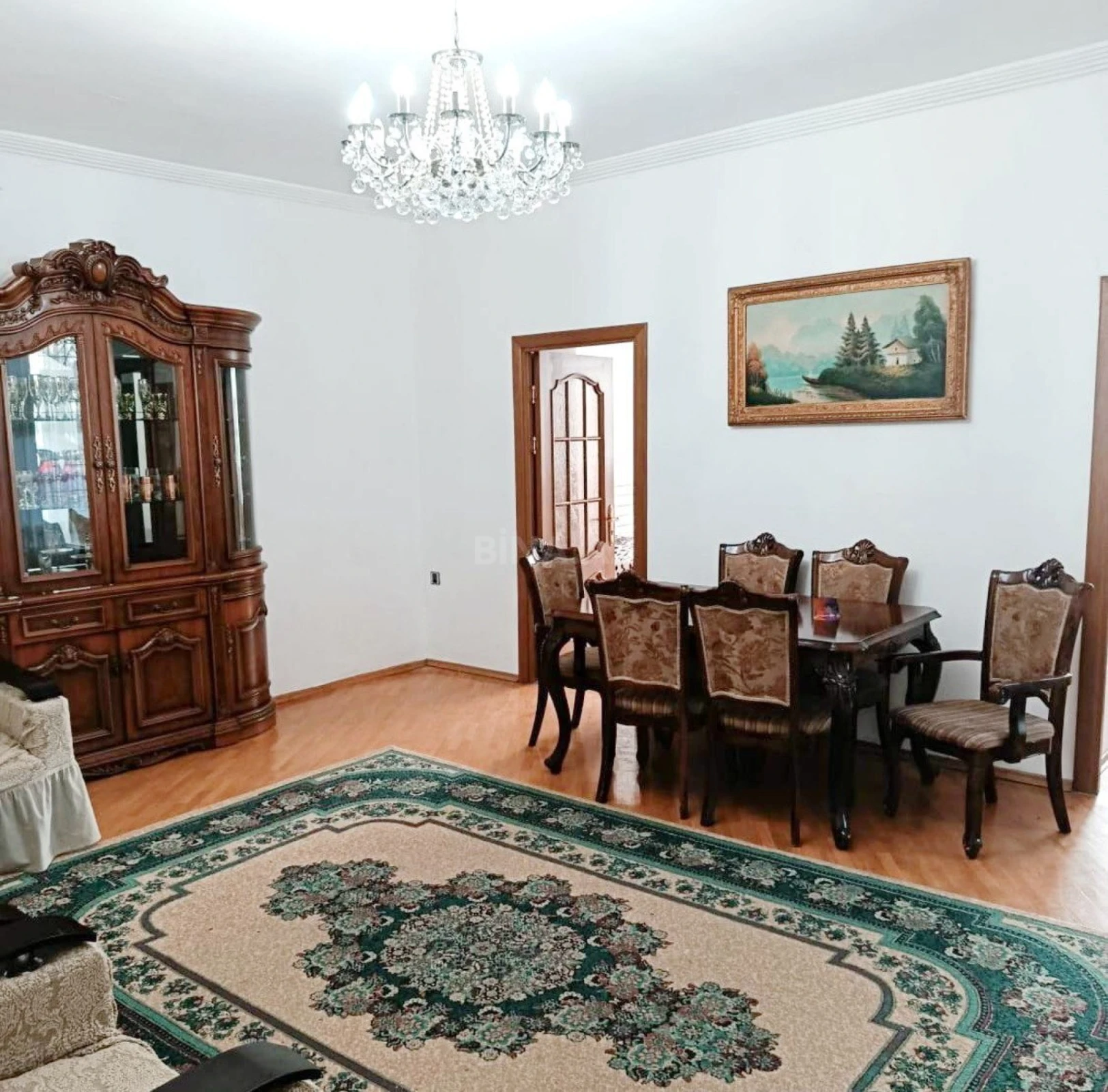 Kirayə verilir 4 otaqlı mənzil 120 m²