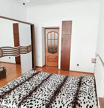 Kirayə verilir 4 otaqlı mənzil 120 m²
