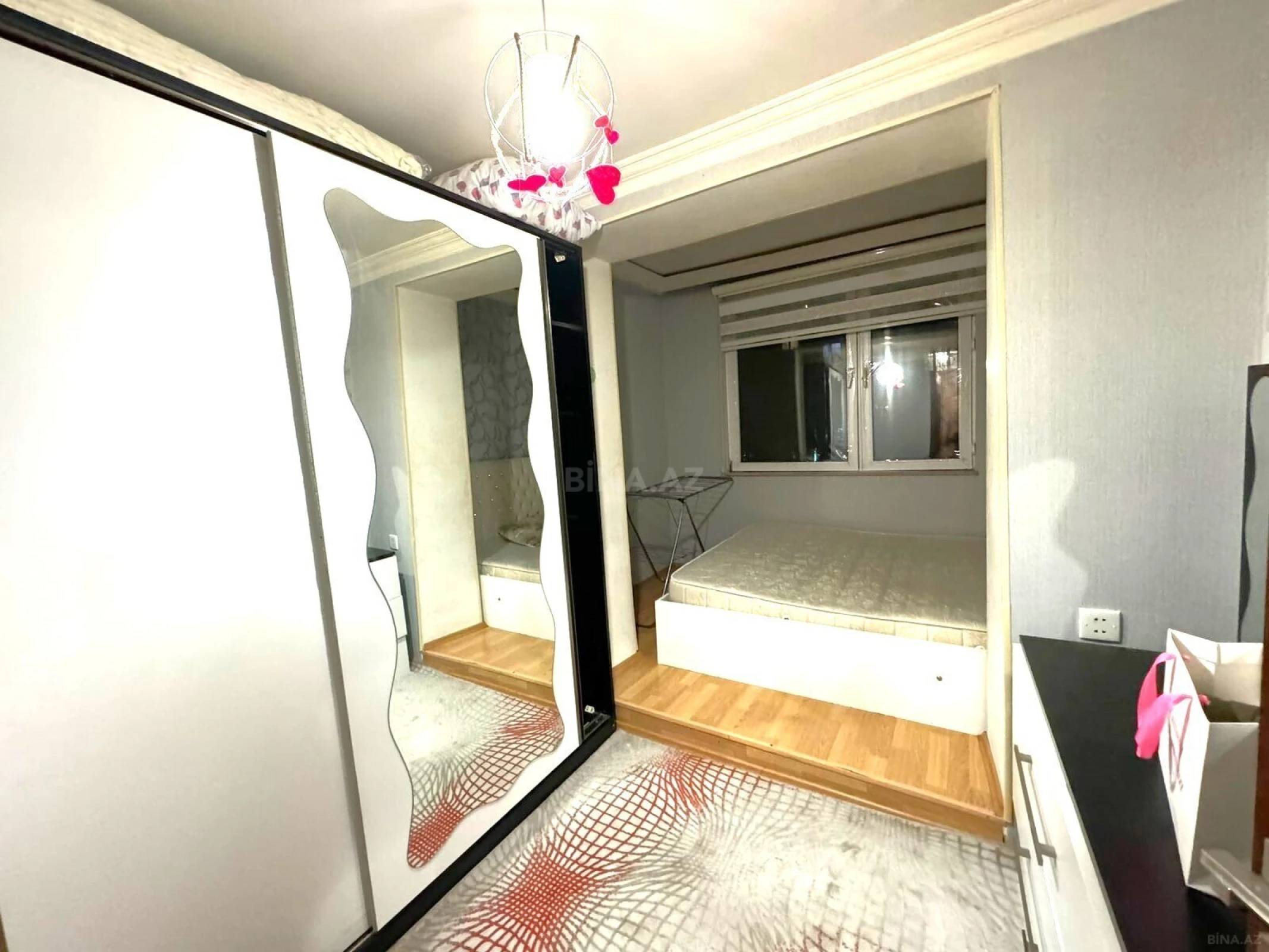 Kirayə verilir 2 otaqlı mənzil 60 m²