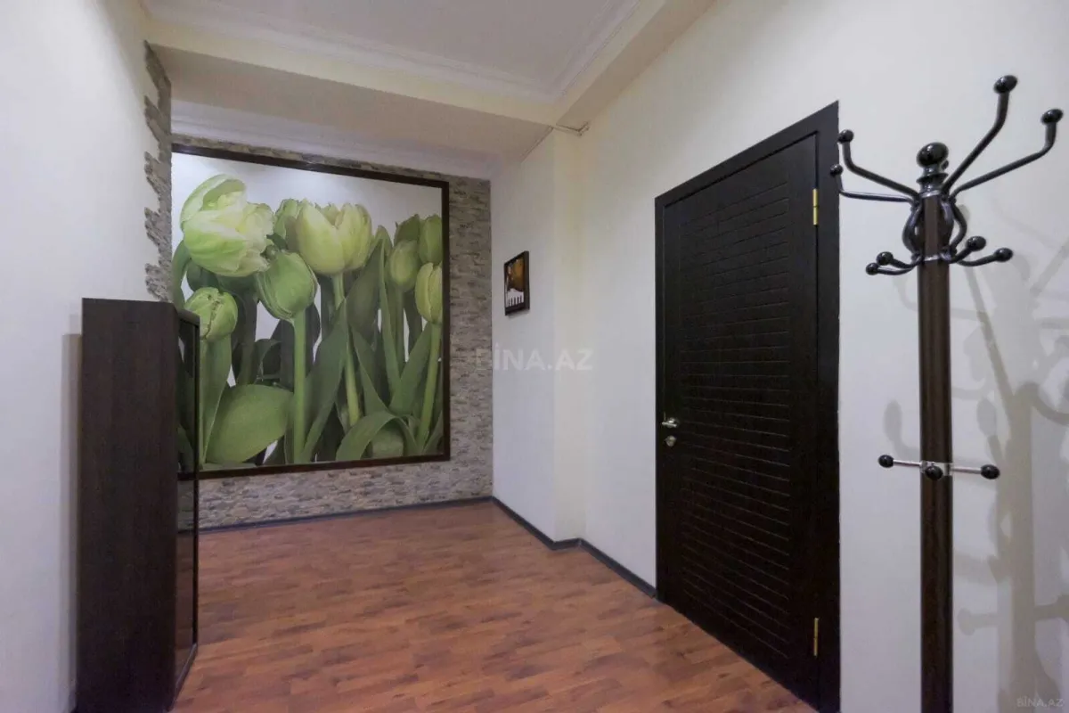 Satılır 4 otaqlı ofis 167 m²