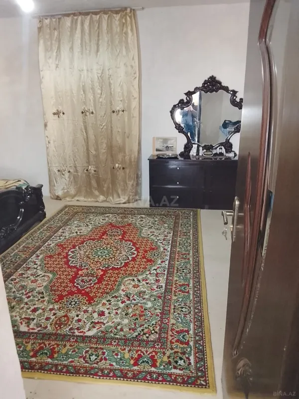 Satılır 6 otaqlı həyət evi 150 m²