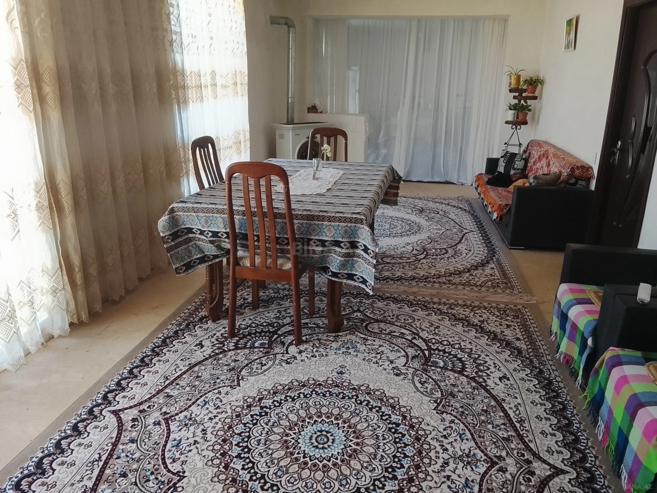 Satılır 6 otaqlı həyət evi 150 m²