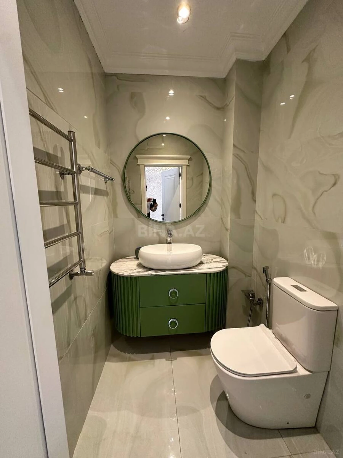 Satılır 4 otaqlı mənzil 130 m²