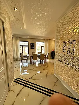 Satılır 4 otaqlı mənzil 130 m²