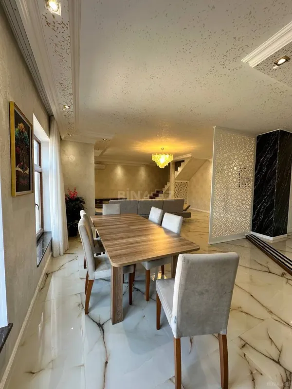 Satılır 4 otaqlı mənzil 130 m²