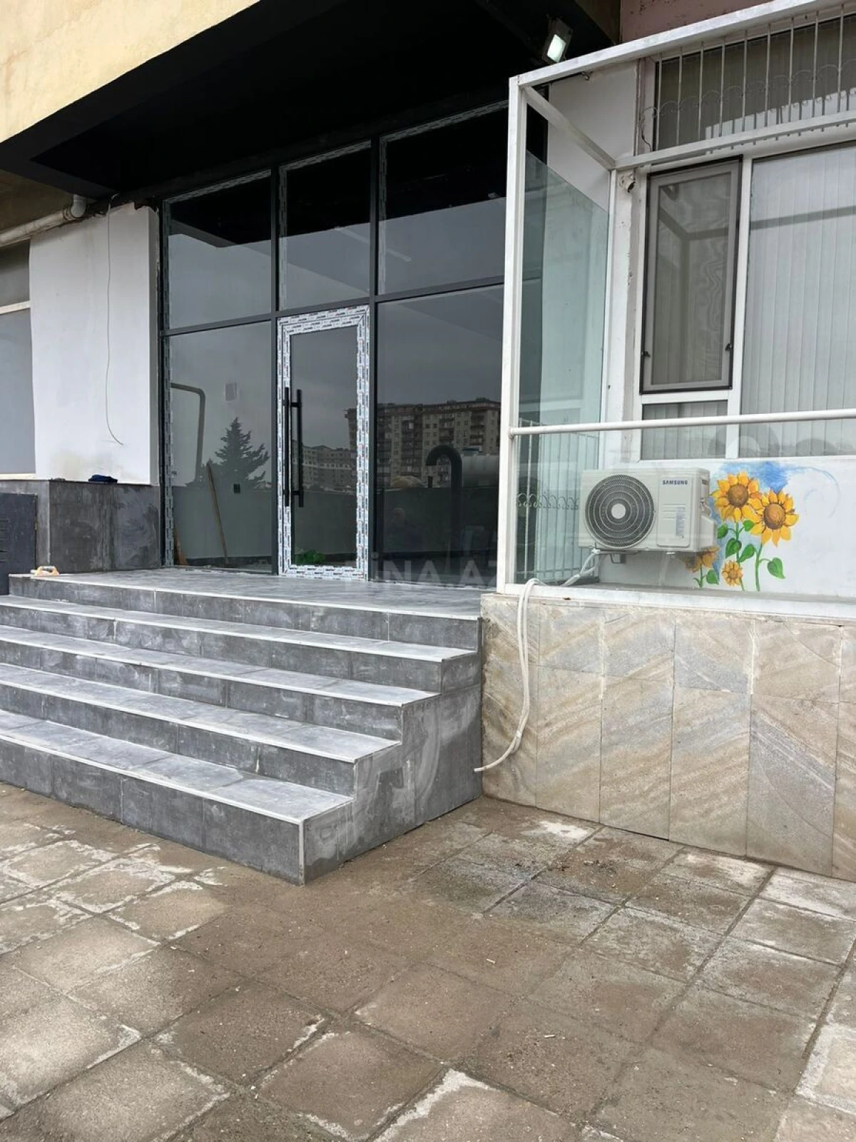 Satılır obyekt 44 m²