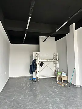 Satılır obyekt 44 m²