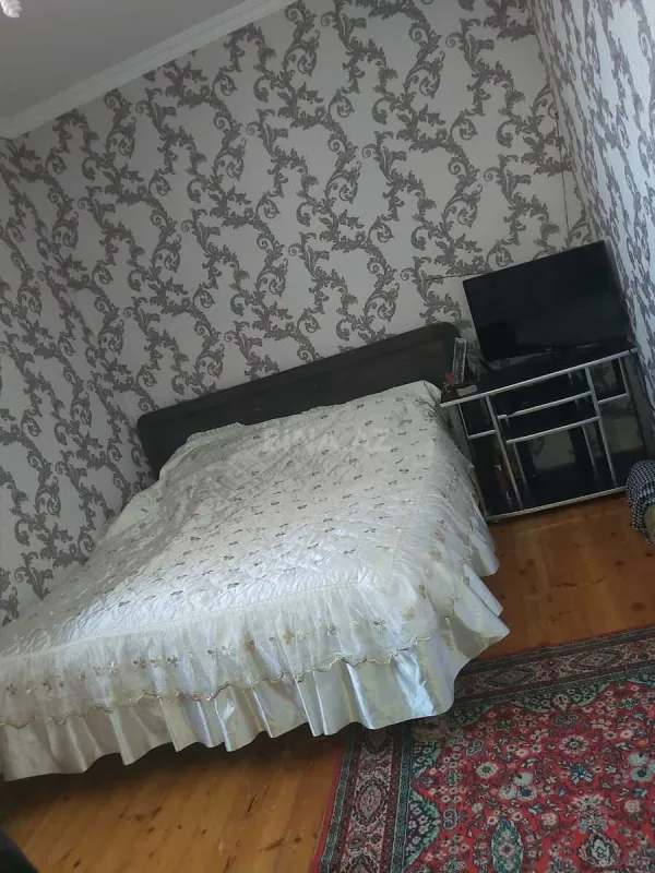 Satılır 4 otaqlı həyət evi 10 m²