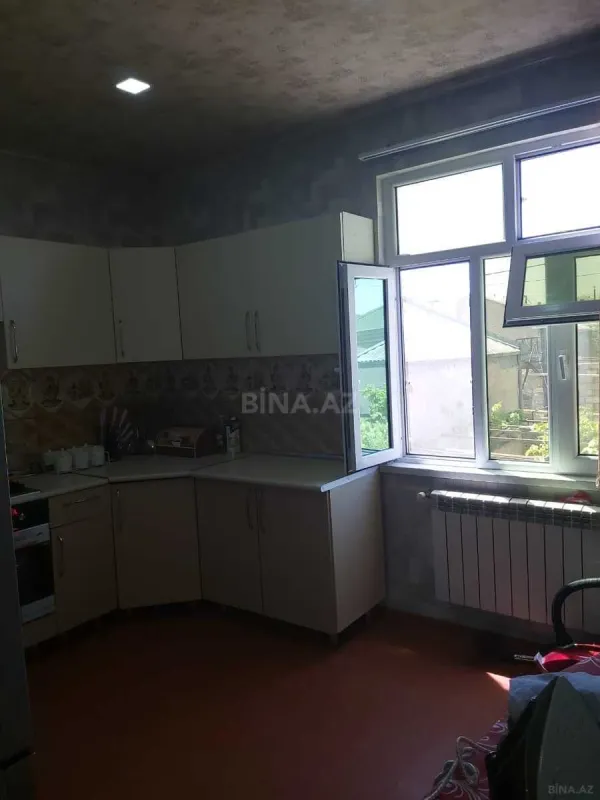 Satılır 4 otaqlı həyət evi 10 m²