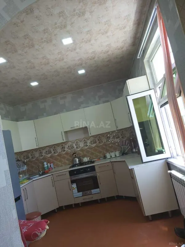 Satılır 4 otaqlı həyət evi 10 m²