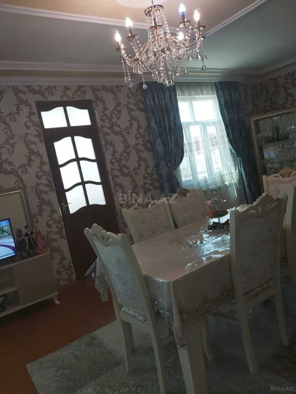 Satılır 4 otaqlı həyət evi 10 m²