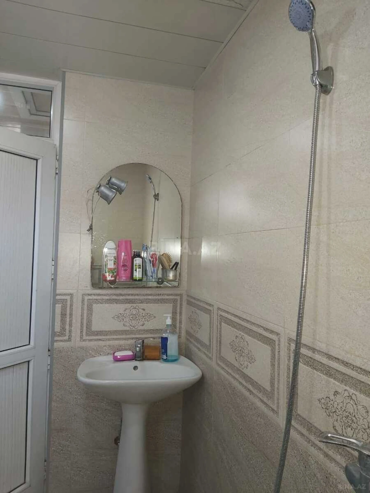 Satılır 4 otaqlı həyət evi 10 m²