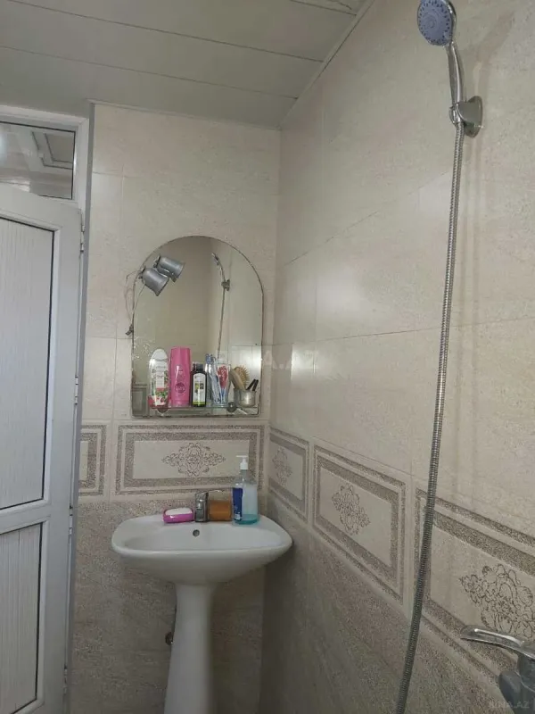 Satılır 4 otaqlı həyət evi 10 m²