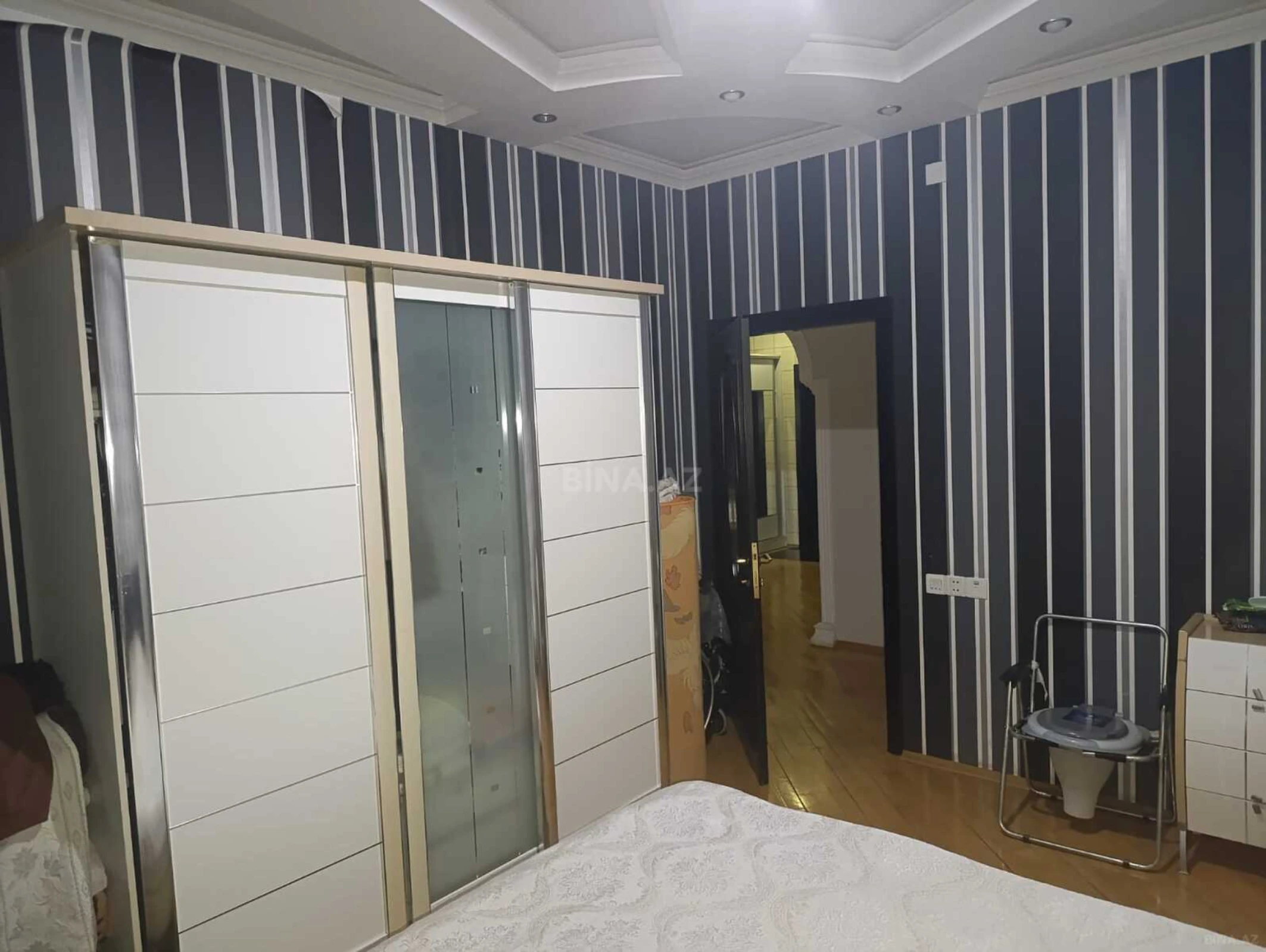 Satılır 3 otaqlı mənzil 86 m²