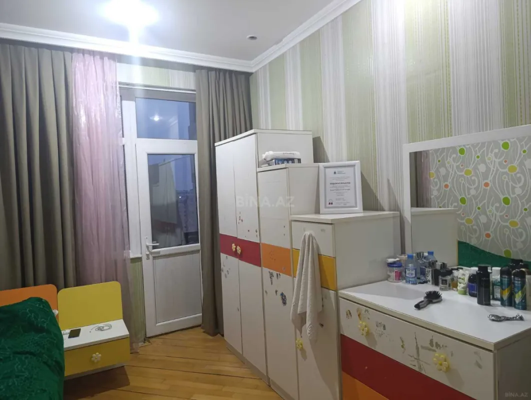 Satılır 3 otaqlı mənzil 86 m²