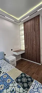 Satılır 4 otaqlı mənzil 155 m²