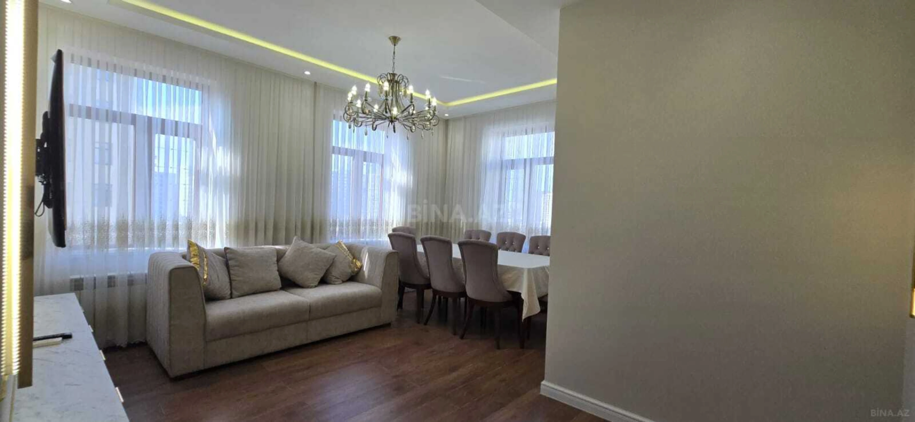 Satılır 4 otaqlı mənzil 155 m²