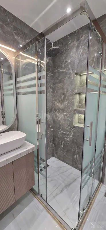 Satılır 4 otaqlı mənzil 155 m²