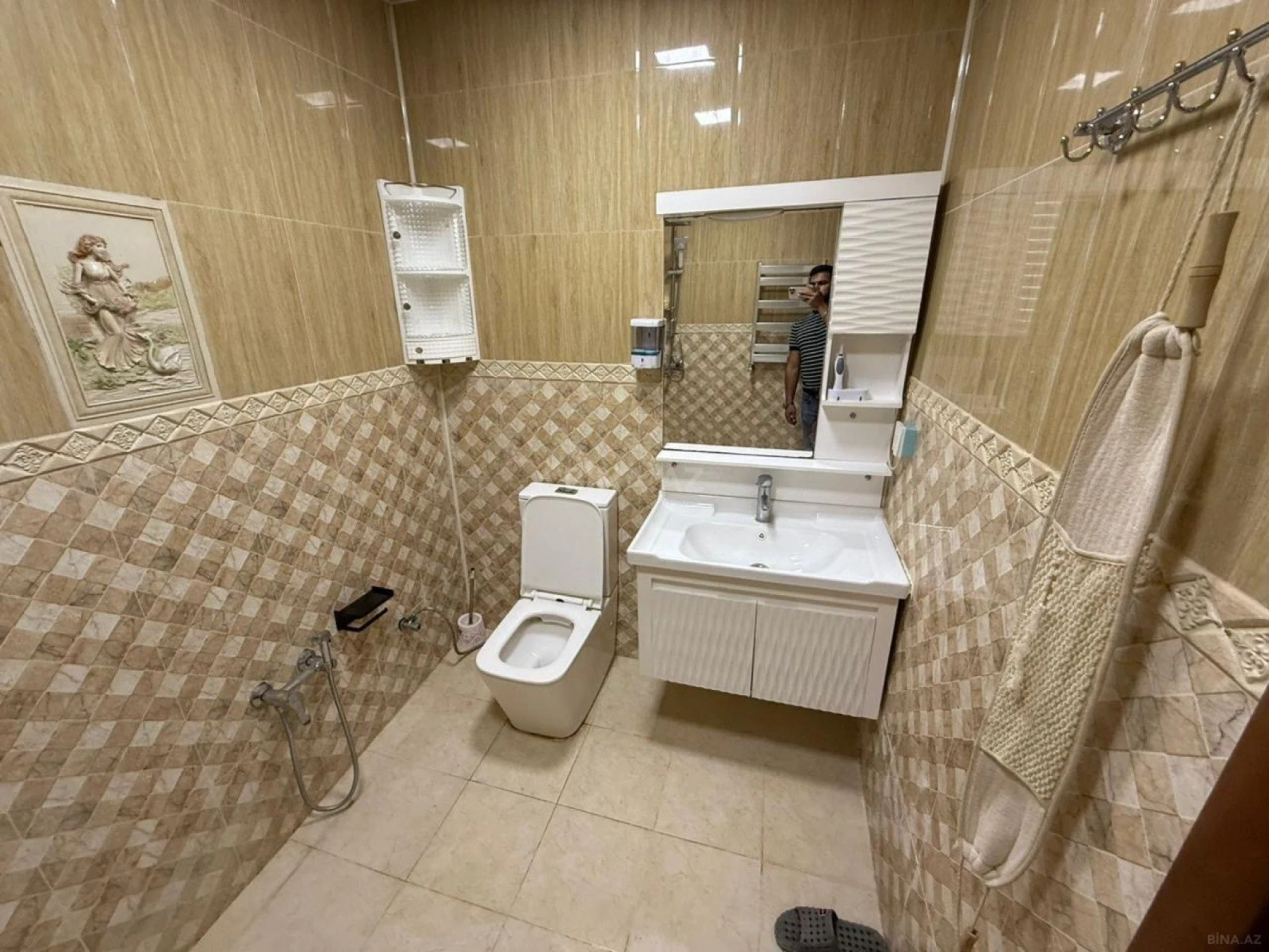 Kirayə verilir 2 otaqlı mənzil 75 m²