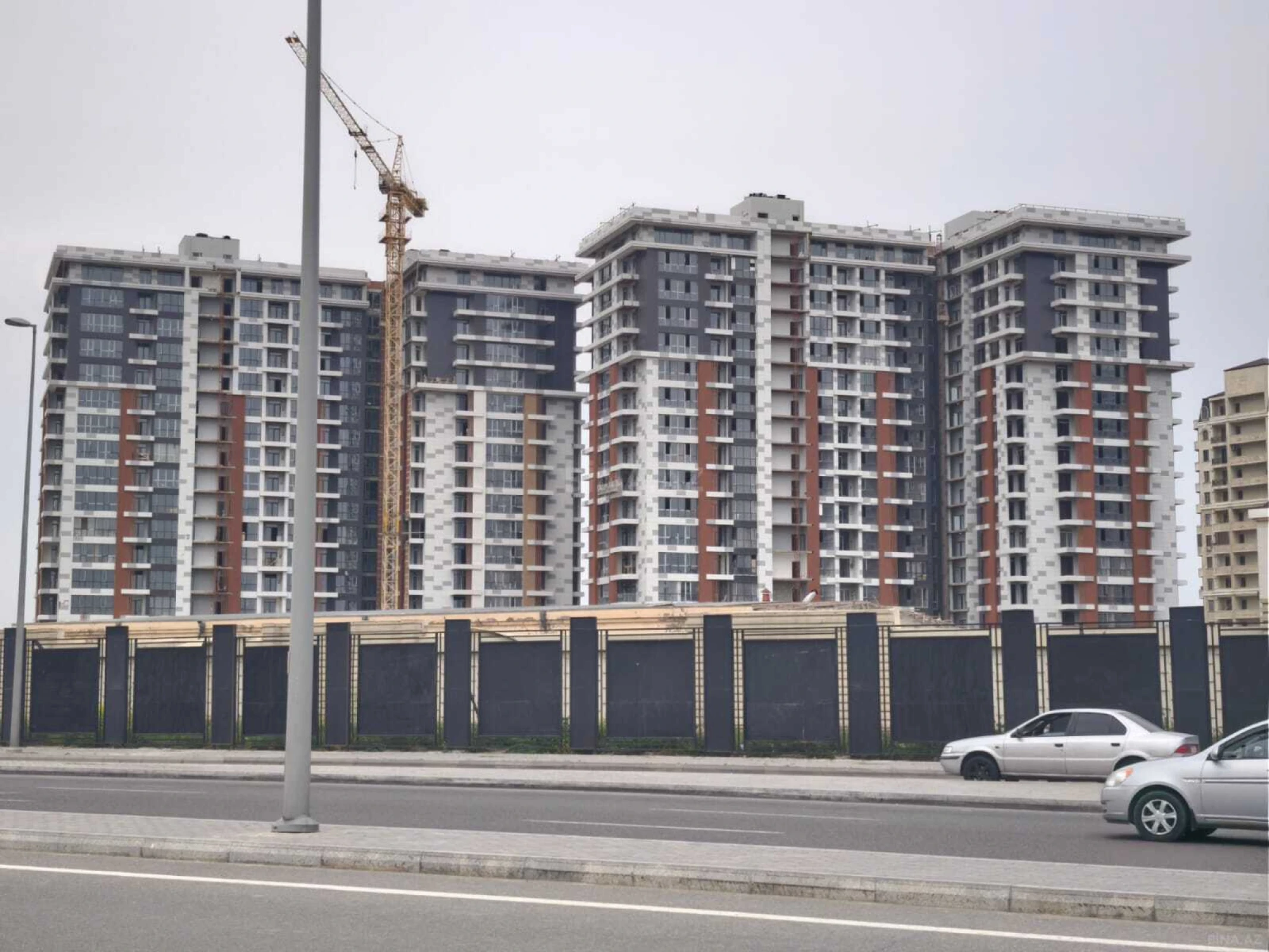 Satılır 2 otaqlı mənzil 67 m²