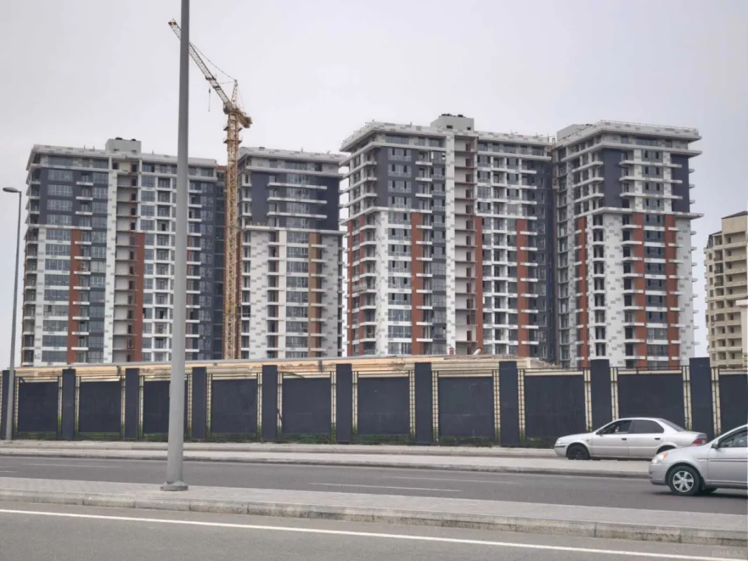 Satılır 2 otaqlı mənzil 67 m²